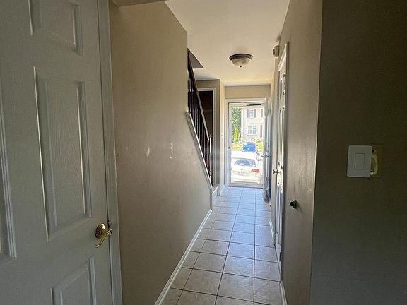 4th image of 1005 Marsden Ct