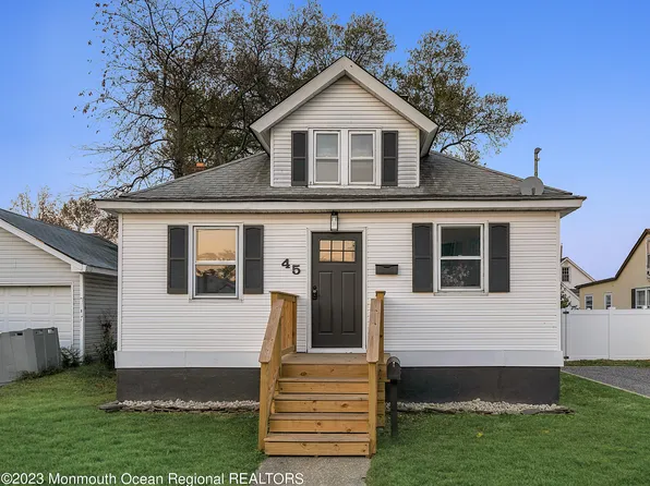 45 Navesink Avenue, North Middletown, NJ 07748