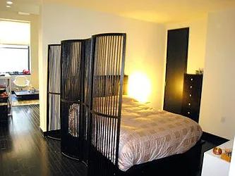 Rented by R New York