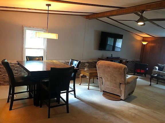 4th image of 112 Lyndon Cir
