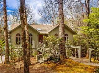 1777 Ugugu Dr, Brevard, NC 28712