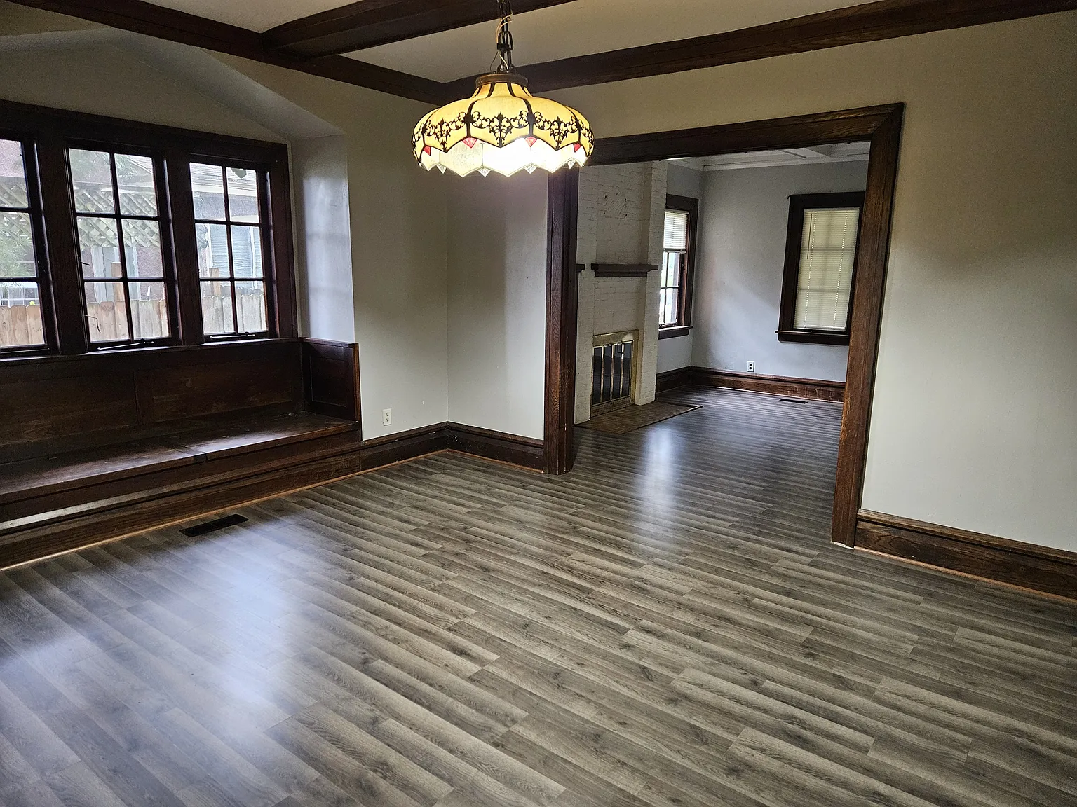 4 bed, 1.5 bath, 2392 sqft, $2,000 — Photo 3