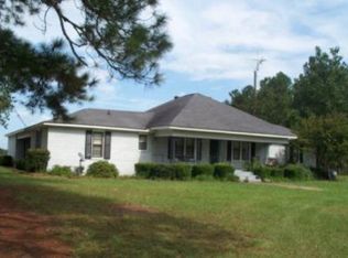 812 Holt Rd, Wray, GA 31798