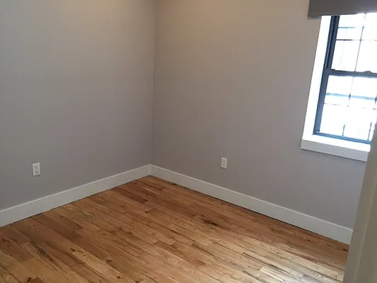 Rented by Premier Metro Realty Corp | media 67