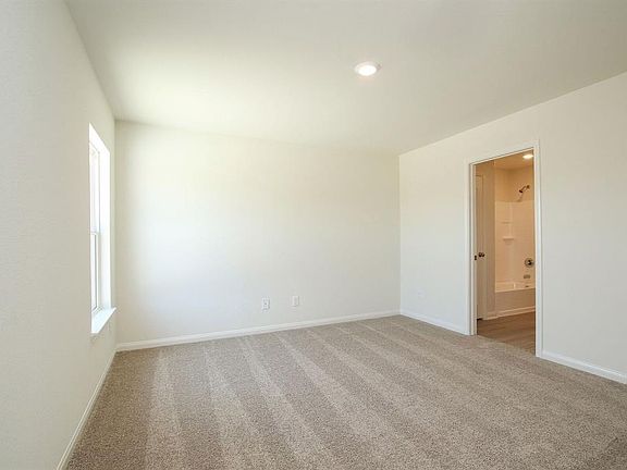 5th image of 2202 Regatta Ln