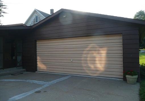 4th image of 209 Dewey St