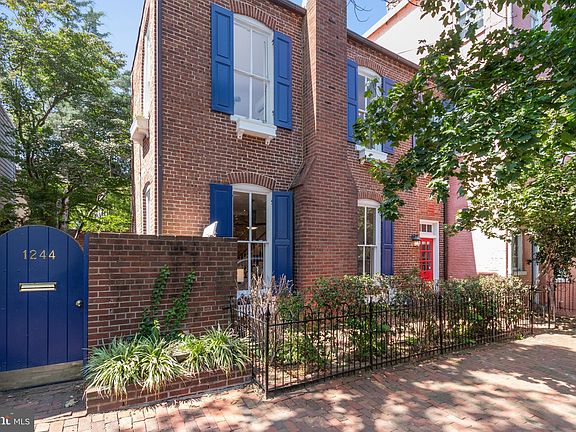 4th image of 1244 34th St NW
