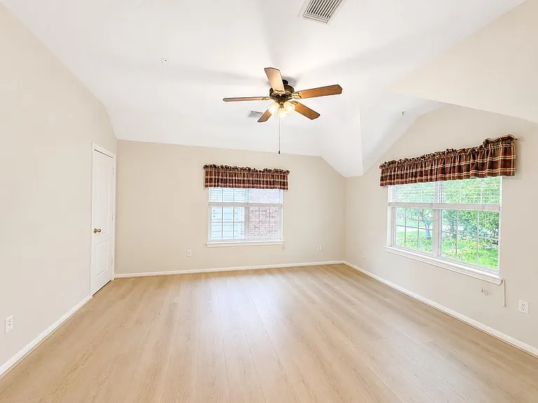223 Wild Oak Run — Photo 15