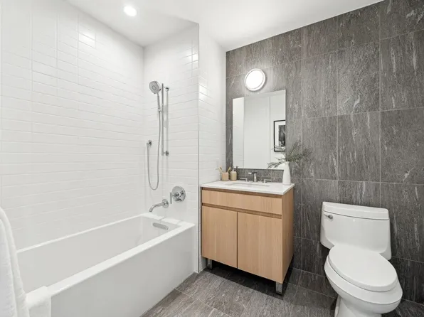 155 Bay Street image 15 of 29