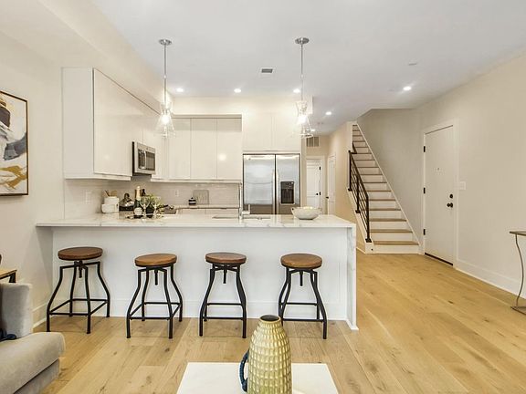 5th image of 1722 W Virginia Ave NE APT 1