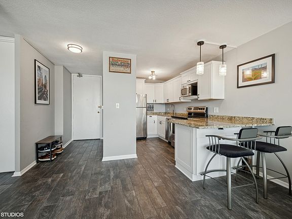 3rd image of 2728 N Hampden Ct APT 502
