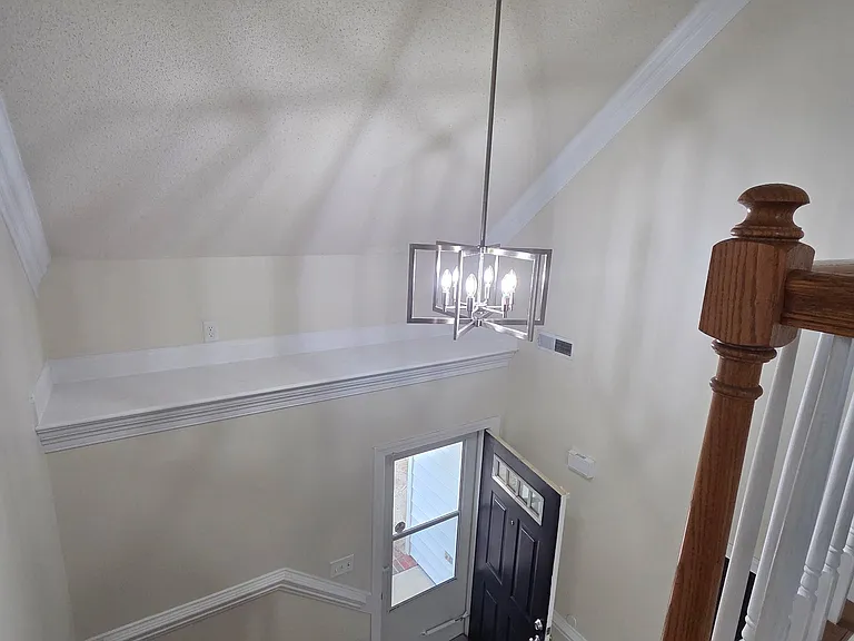 1513 Winterberry Dr — Photo 4