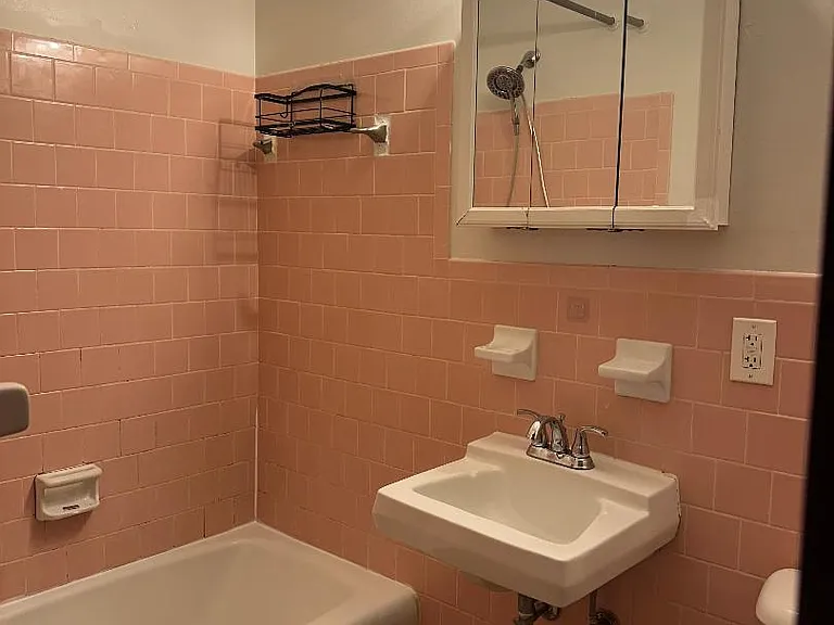 241 Woodview Ave — Photo 11