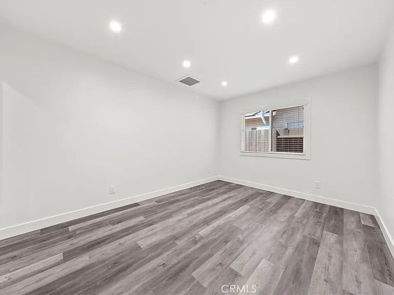 8832 Odessa Ave — Photo 18