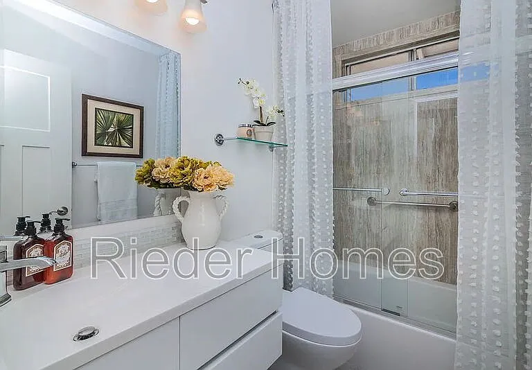 4435 Summer Dr #3 — Photo 4