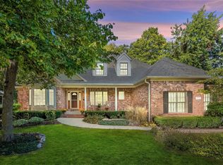 777 Black Walnut Ct, Sugar Grove, IL 60554