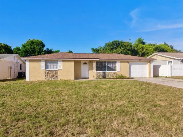 5054 School Rd, New Port Richey, FL 34653