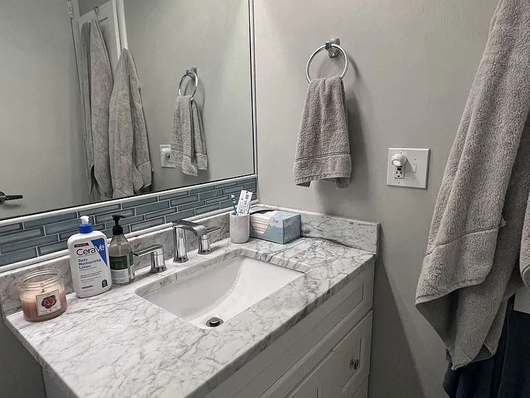 1660 N La Salle Dr #2405 — Photo 11