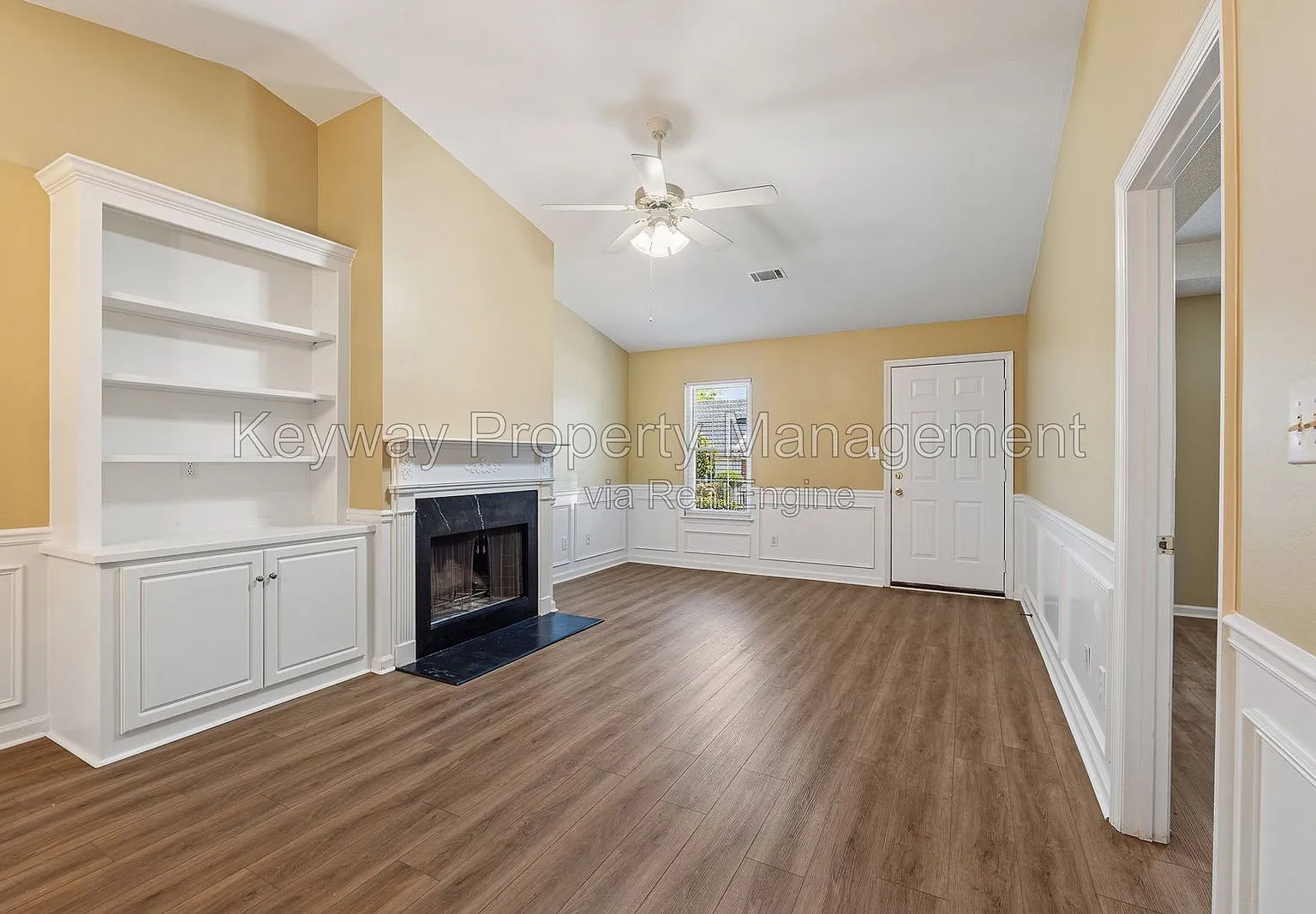2 bed, 2.0 bath, 1092 sqft, $1,400 — Photo 2