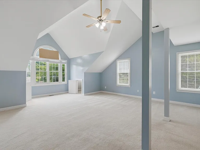 1959 Horse Shoe Dr — Photo 29
