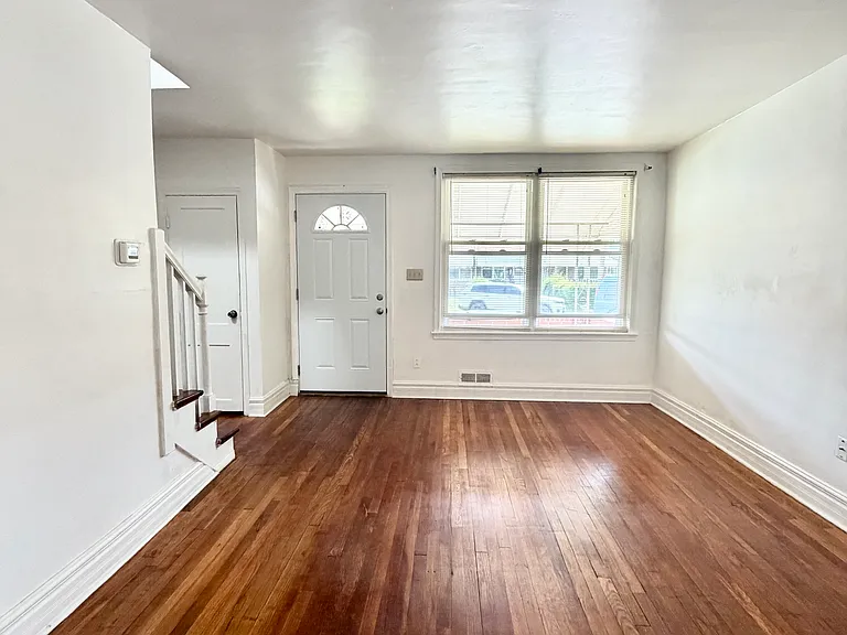 3018 Larue Sq E — Photo 4