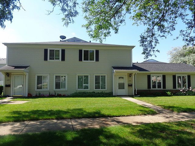 1st image of 1105 Cove Dr #209C