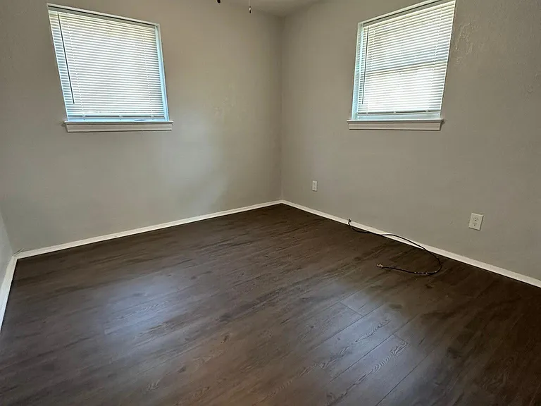 104 Aquamarine Ave — Photo 5