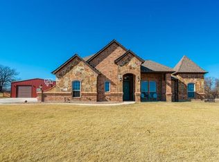 160 Spring Meadow Dr, Springtown, TX 76082