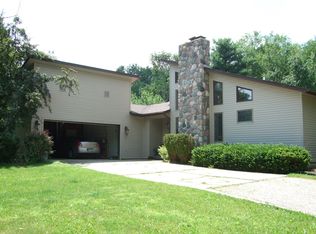 422 E Jefferson St, Dimondale, MI 48821