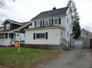 202 Roxford Rd S, Syracuse, NY 13208