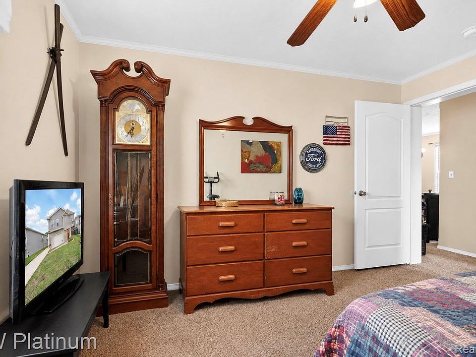 24494 Edwin Dr, photo 14
