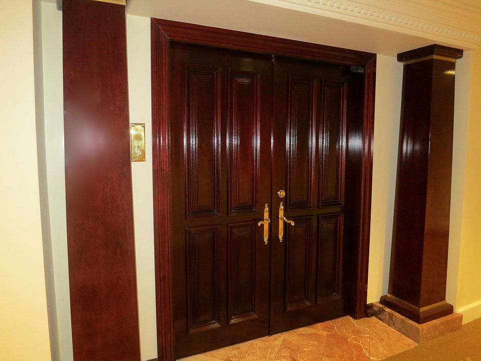 Double door entry
