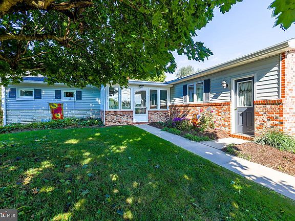 2nd image of 3493 Letterkenny Rd