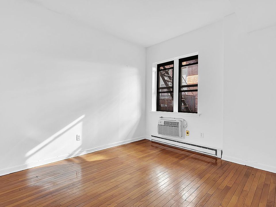 1st image of 425 W 24th St APT 4G