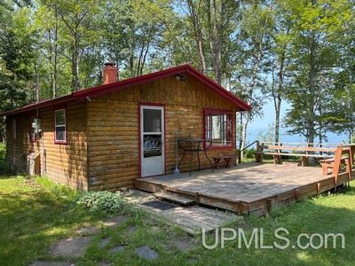 E1466 & E1472 Lake Rd, Ironwood, MI, 49938