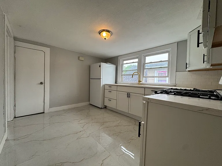 761 Winchester Ave #3C — Photo 9