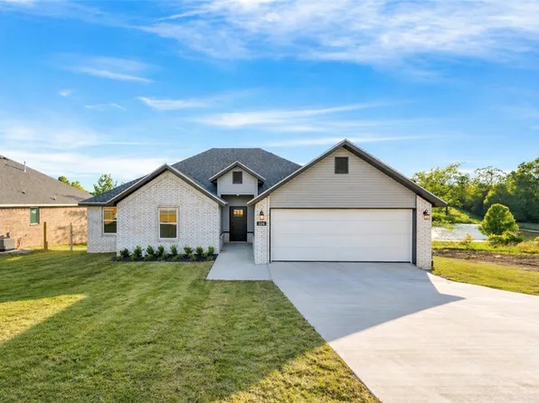 226 Lavona Ln, Huntsville, AR 72740