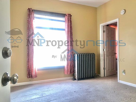 4th image of 3222 Elliot Ave