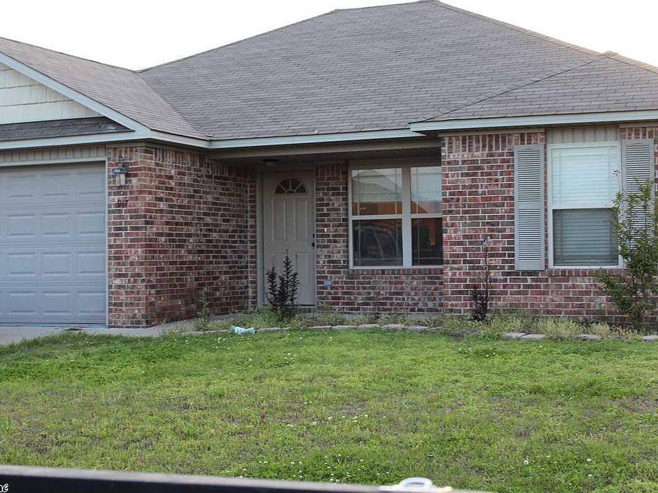 1st image of 917 Aster Dr