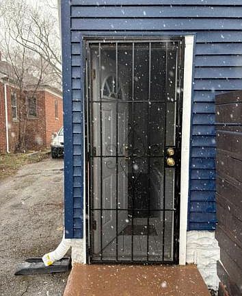 2nd image of 1166 Mount St