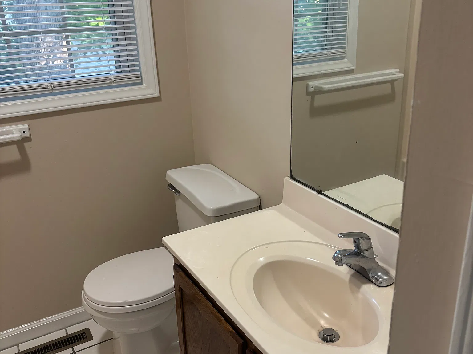 2 bed, $995 — Photo 4