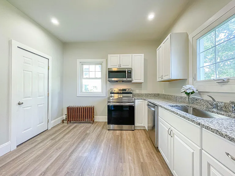 63 Pleasant Ave #1 — Photo 9