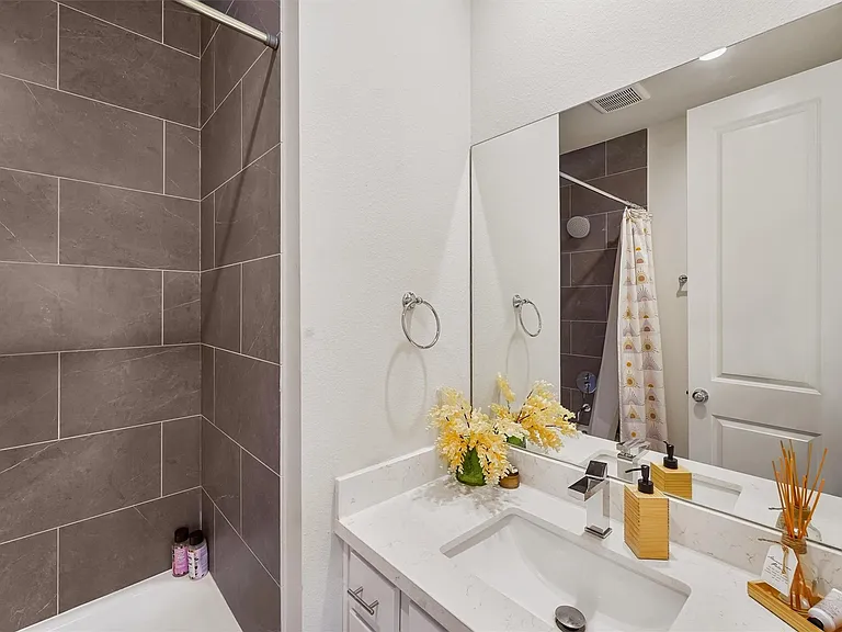 5209 Allen St #I — Photo 5