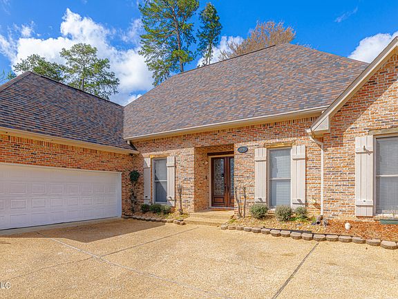 3rd image of 626 Wendover Dr