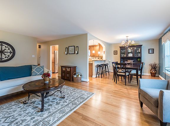 5th image of 1144 Brentwood Ln