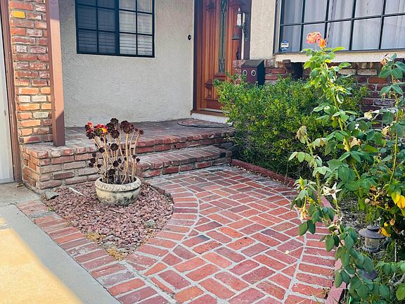 3rd image of 3007 Jolley Dr