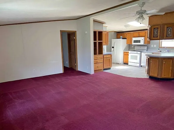 563 Allen Rd Trailer 38, Milan, MI 48160