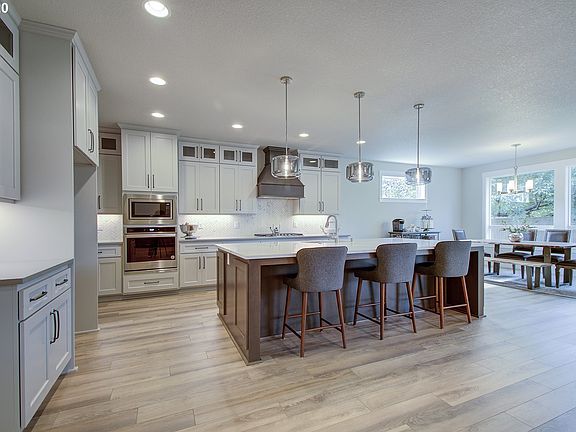 4th image of 9402 NE 157th Ct #8