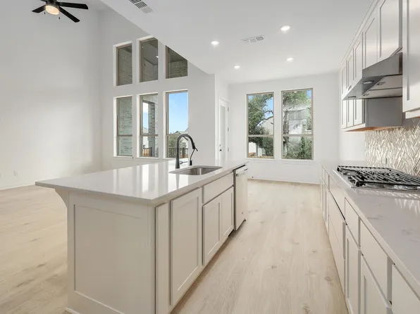 112 Red Camella Dr, Georgetown, TX 78628