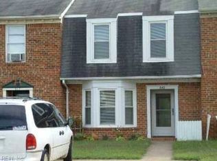 845 Sommerville Cres, Chesapeake, VA 23320